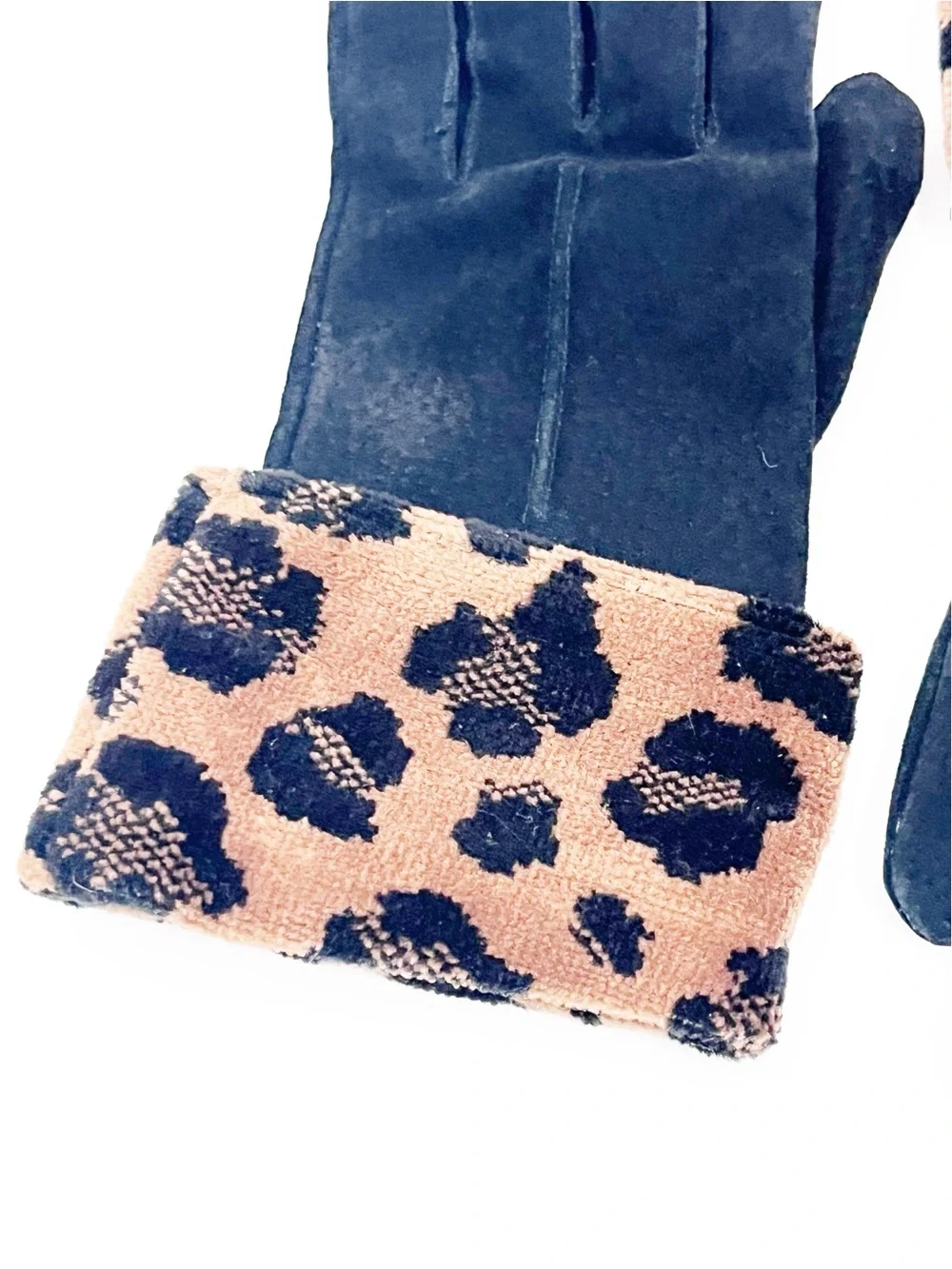 ISOTONER Black Faux Leather Leopard Print TrimGloves Size Medium Casual Chic